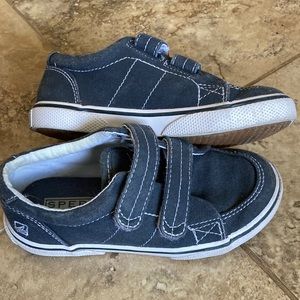 Boys Sperry shoes size 9.5